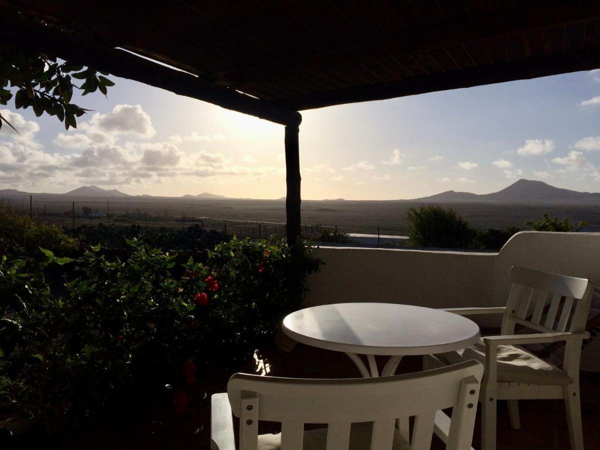 Casa Famara Teguise (Lanzarote) Exterior foto