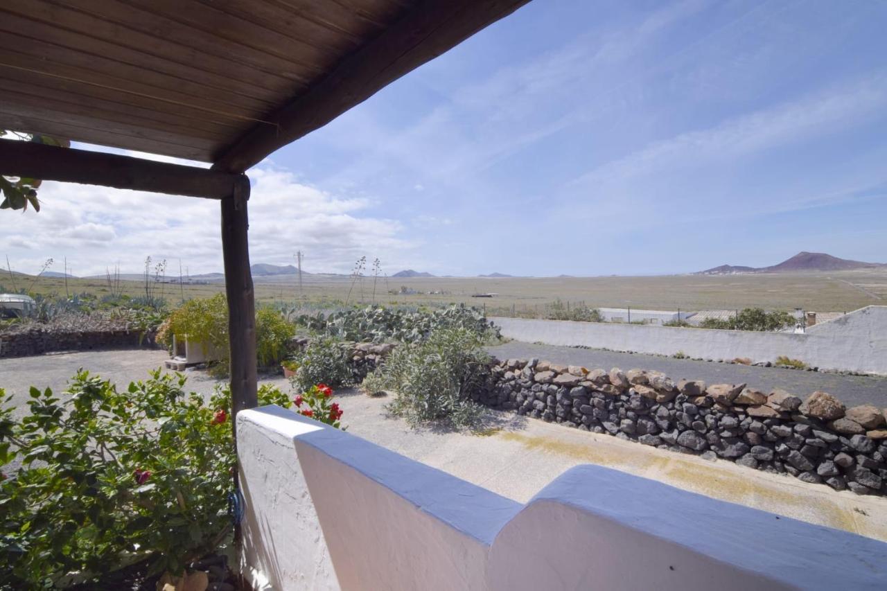 Casa Famara Teguise (Lanzarote) Exterior foto